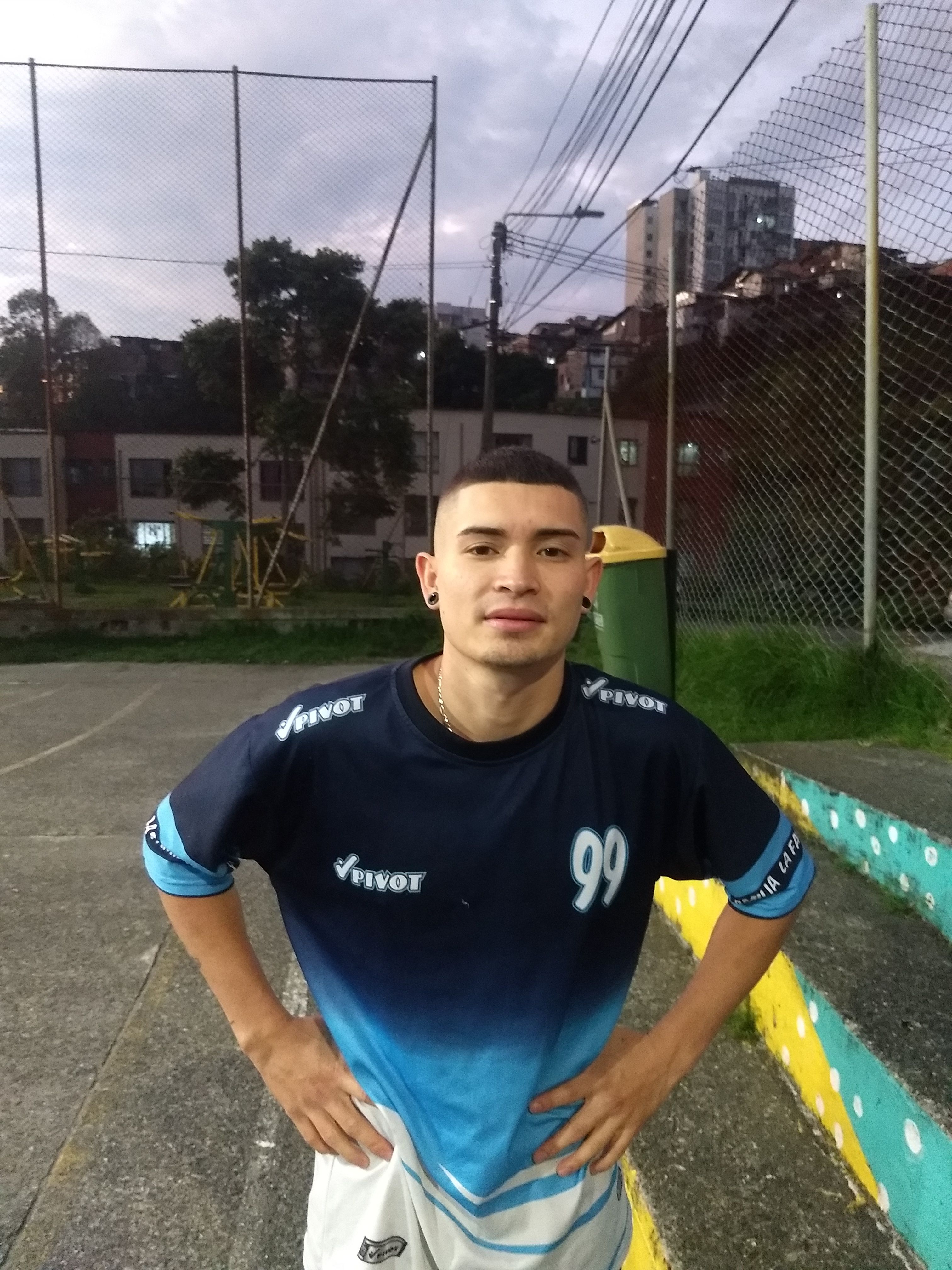 99 - JEFERSON BARCO